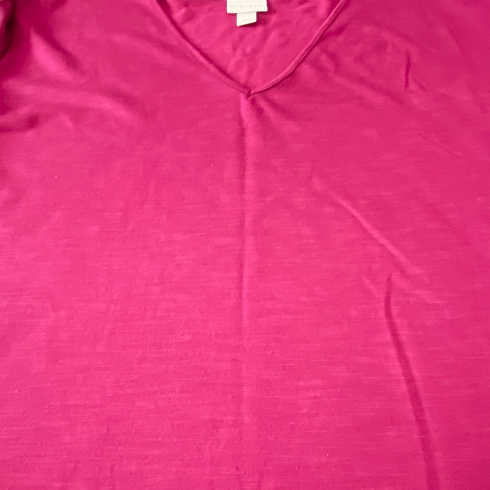 EUC - Beautiful Women’s Size 2x Pink Blouse with butterfly sleeves and v-neck.